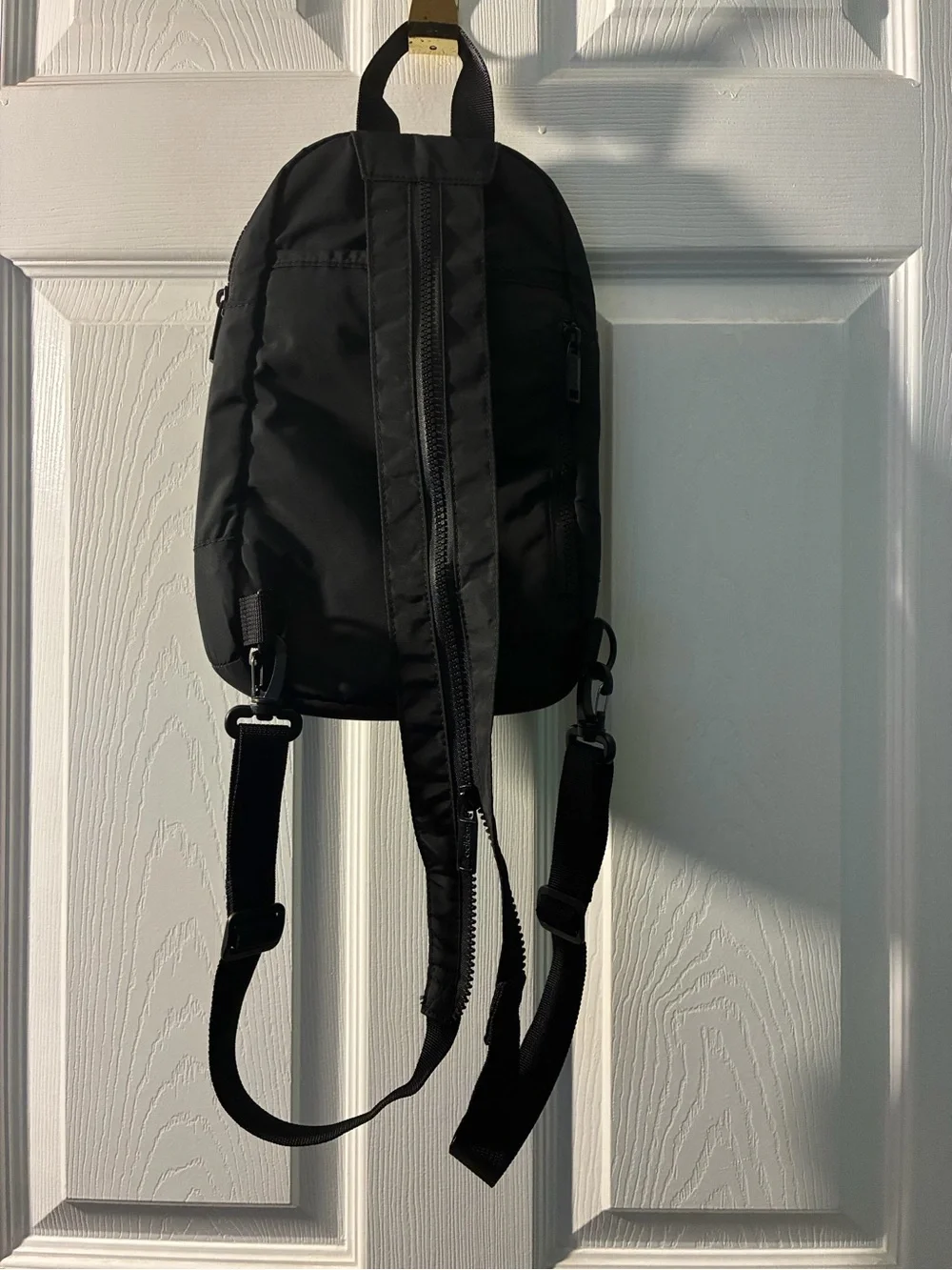 adidas compact sling